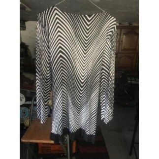 Tunique 3/4 rainures noires et blanches    « Pin Forte »taille L