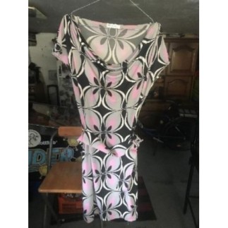 Robe « moonlight »taille L rose noir gris sans manche 