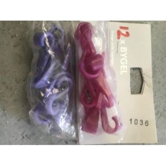 Crochets IKEA mauve et bleu