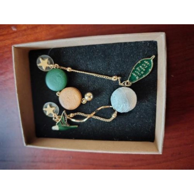 Bi-Boucles d'oreilles fantaisie etoiles