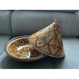 PLAT ORIENTAL DE PRÉSENTATION TAJINE COUSCOUS