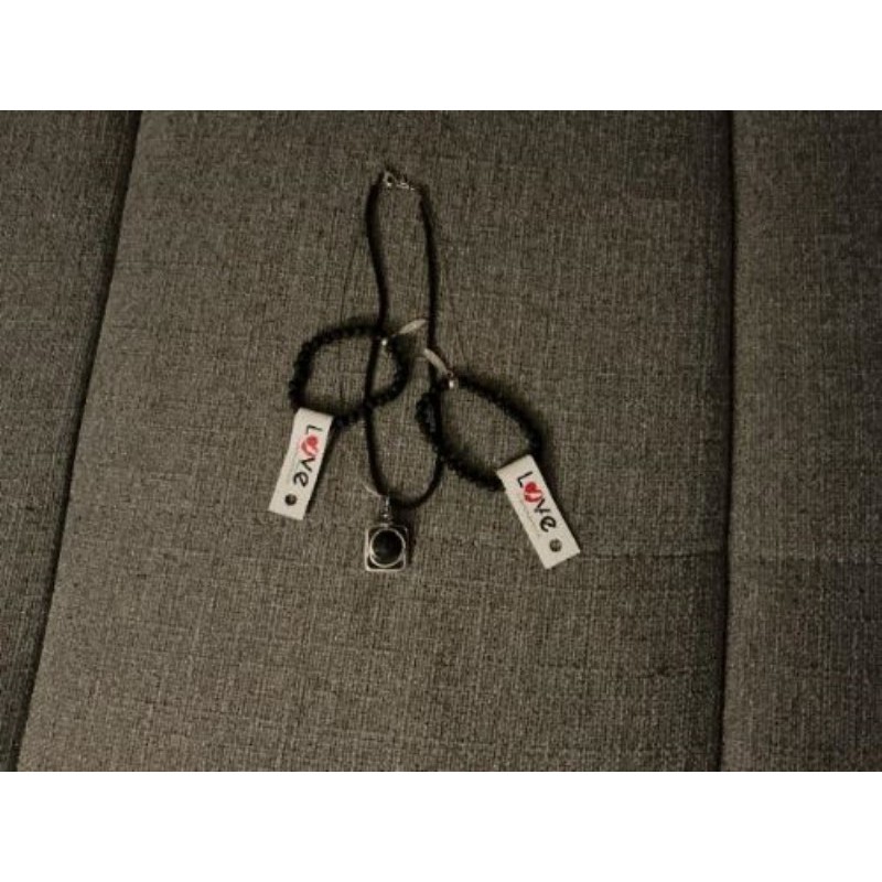 COLLIER + 2 BRACELETS en pierre de lave de Fuerteventura 