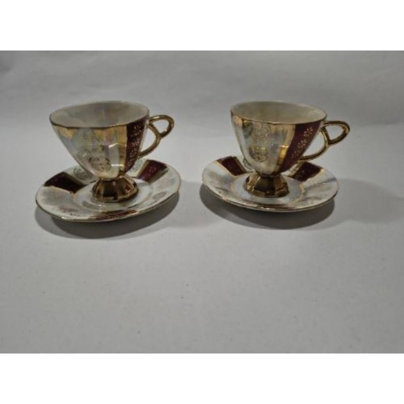 Service a café, bordeaux blanc et doré, nacré avec motifs chinois (8 tasses et 8 coupelles)