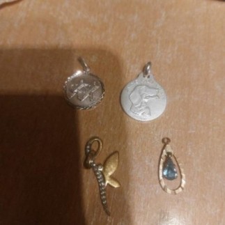 Le lot argent et plaqué or 