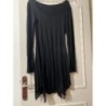 7/ Robe noire, dentelle sur le bas manches longues T 40/42