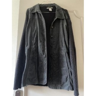 23/ veste, pull gris foncé,...