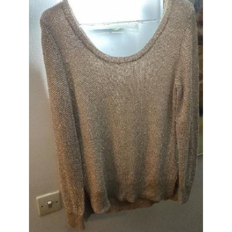 41/ pull beige, pailletée or T 38