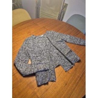 Gilet tricot chic gris...