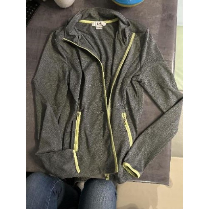 Veste de sport la halle grise et verte 