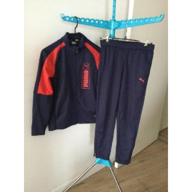 Ensemble jogging bleu marine et rouge taille 11/12 ans