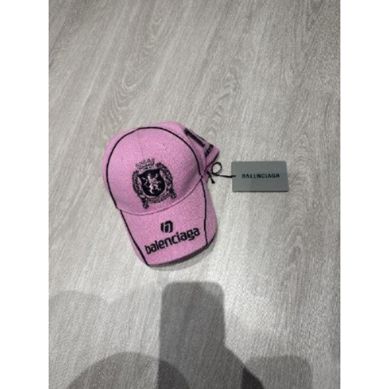 Casquette Balenciaga (prix boutique: 350€)