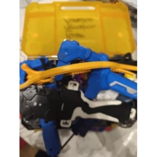 Boite à toupies + toupies +...