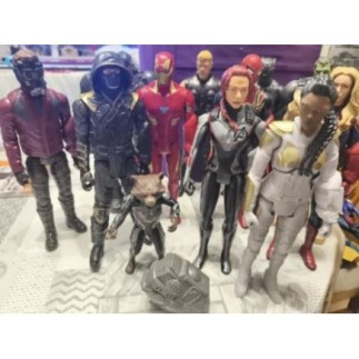 Lot  de 13 Avengers qui...