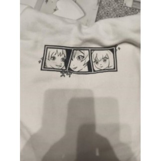 Sweat blanc  a capuche...