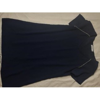 Robe bleue liserait doré...