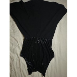 Robe noire, haut irisé,...