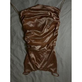 Robe soirée courte satinée...