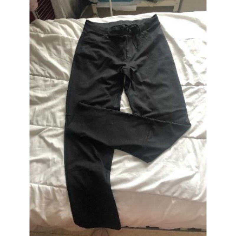 Jogging femme yessica.T:38