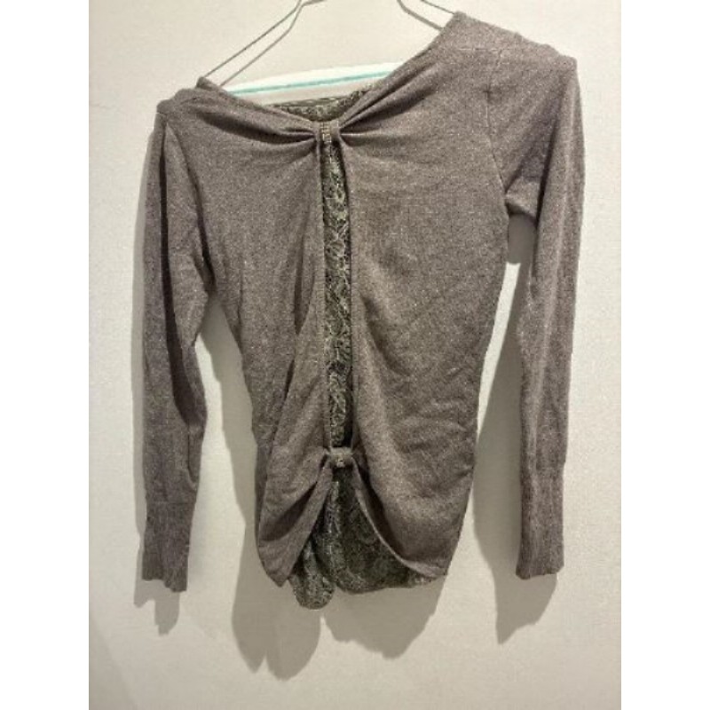 Pull beige Whoo t.XS dentelle dos 