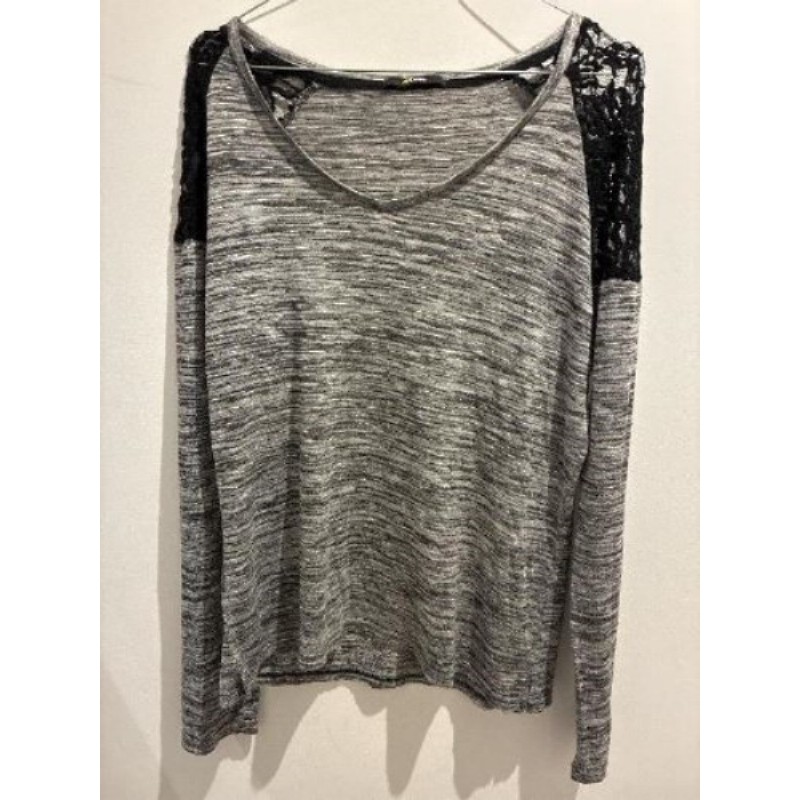 Pull fin Mim fin dentelle épaule t.M