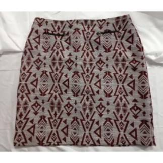 Jupe motifs bordeaux sur...