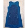 Robe bleu marine, sans manches, devant dentelle, doublée, 2 fausses poches sur le devant, ARMAND THI