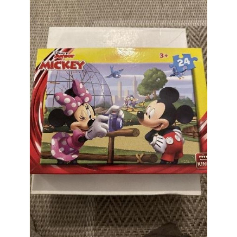 Puzzle Disney 24 pièces. A partir de 3 ans 