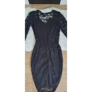 Robe noire dentelle dos nu...