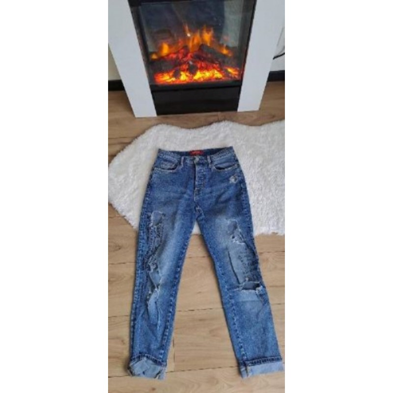 Jeans troué guess logos taille 38 