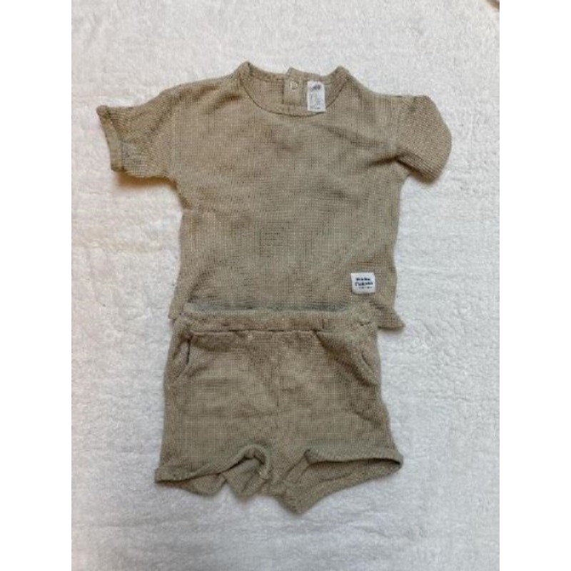 Ensemble t-shirt et short H&M 6-9 mois 