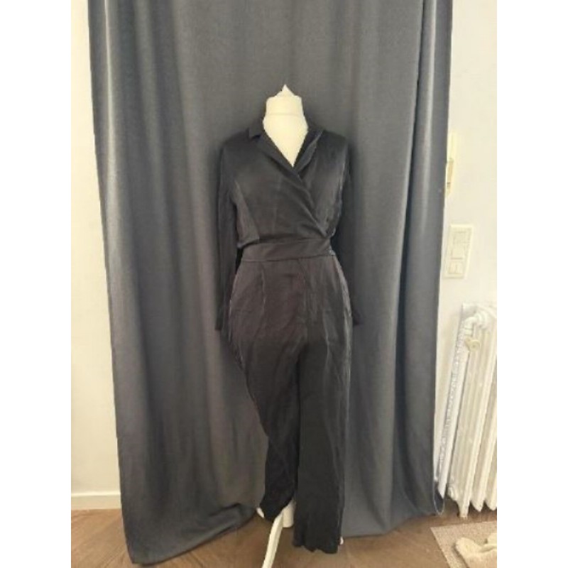Combinaison femme noire Massimo dutti taille M neuve avec étiquette 