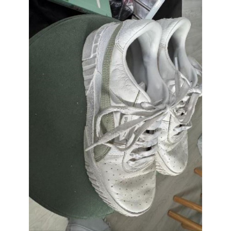 Baskets PUMA pointure 40