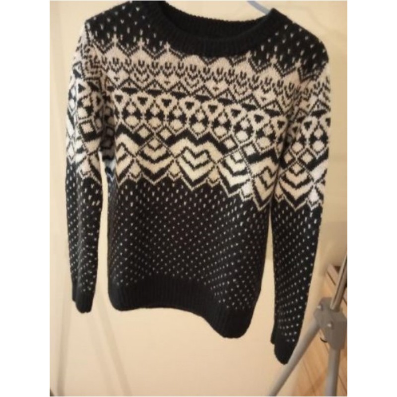 Pul chaud  empiècement fantaisie marine/blanc taille M V.Neuf 50,00€ 