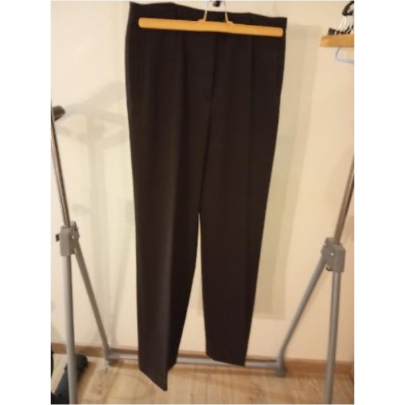 Pantalon coupe large "un jour ailleurs"taille 40. 44%de laine marron foncé peu porté  P.d'Achat 120€
