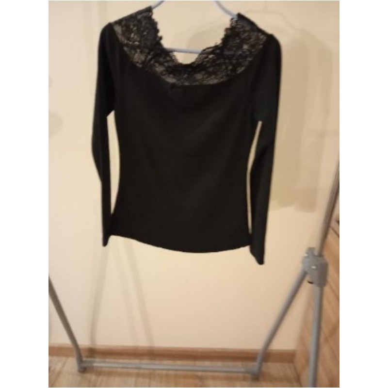 Haut noir décolleté dentelle taille L 95%coton Neuf P.d'Achat 30,00€ 