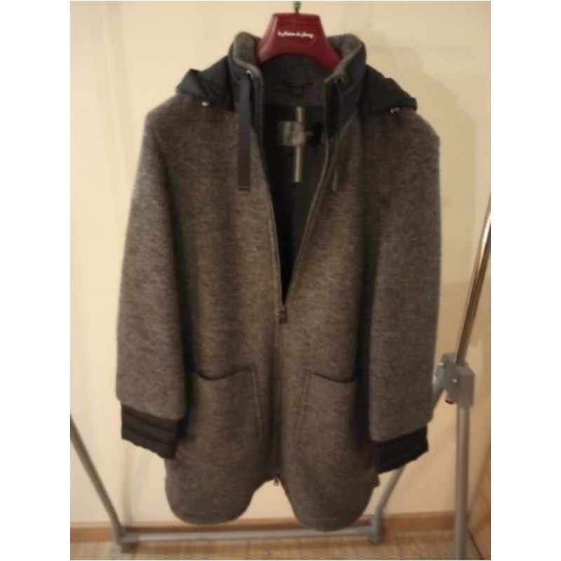 Manteau avec capuche 52% laine taille 42 P.d'Achat 130,00€ peu porté 