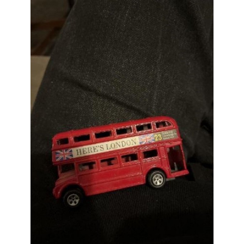 Figurine londonienne 