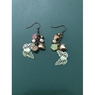 Paire de boucles d'oreilles...