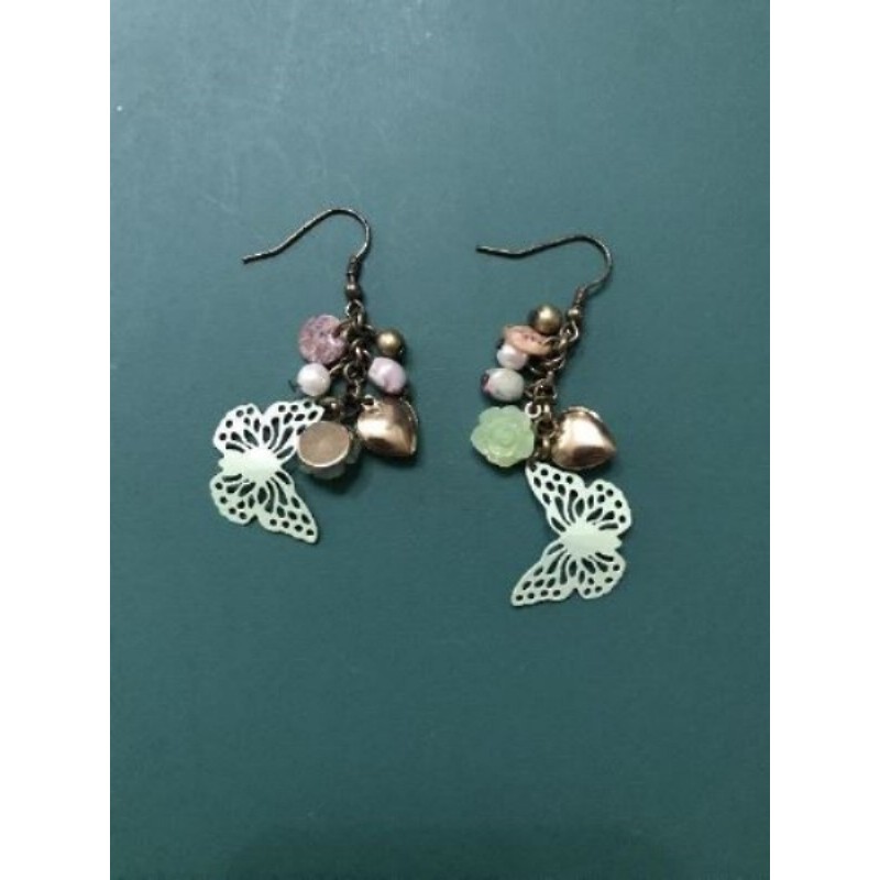 Paire de boucles d'oreilles - papillons vert clair