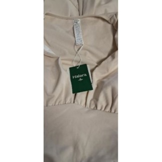 Combinaison beige neuve...