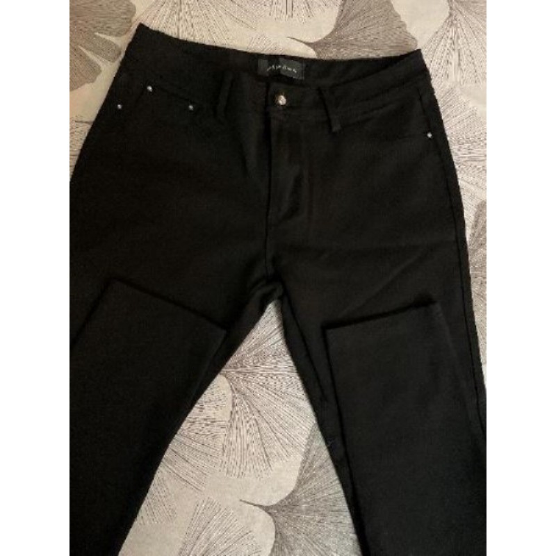 Pantalon noir avec strasse aux poches et au bouton central /miss AnnaT / M