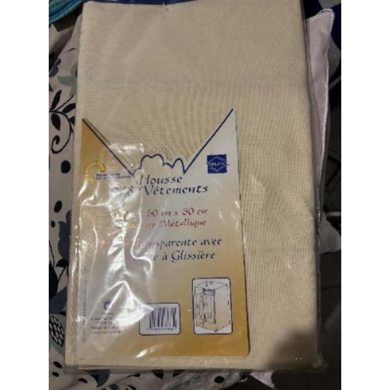 Housse 6/8 vêtements 