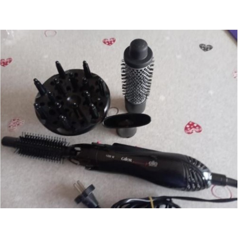 Sèche cheveux avec accessoires 