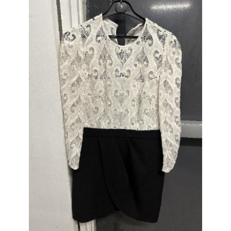 Robe manche longue (dentelle)TM