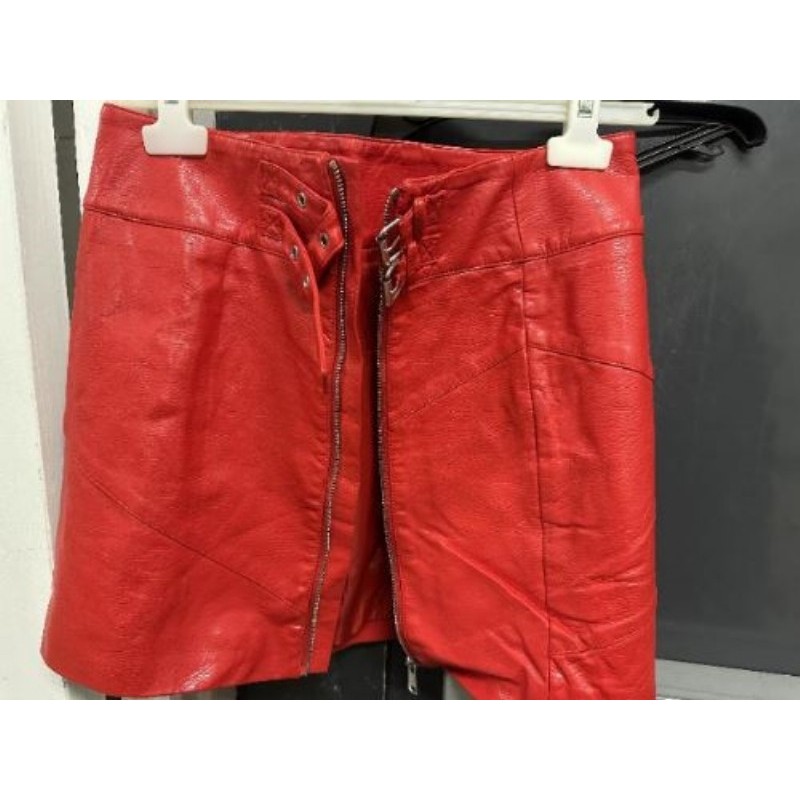 Jupe Mango cuir rouge T36