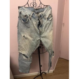 jean lévis déchiré T.30/32
