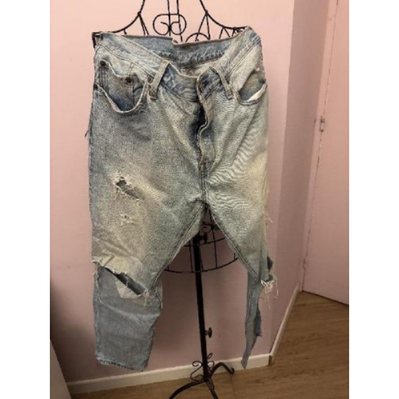 jean lévis déchiré T.30/32