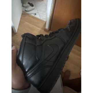 Basket noir JORDAN MID...