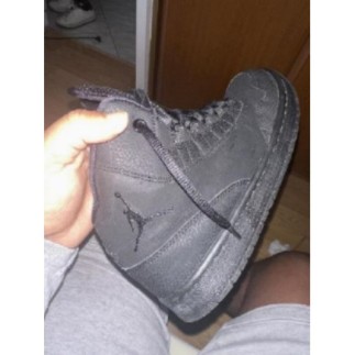 Basket noir JORDAN Taille 41