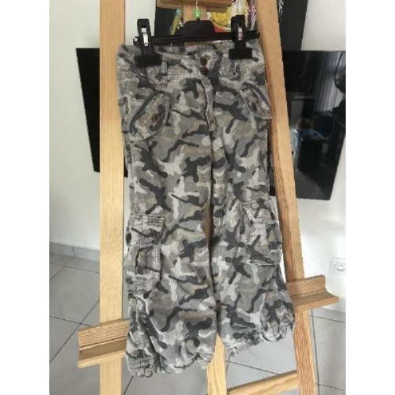 Pantalon couleur camouflage - 4 ans